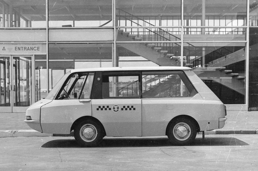 ВНИИТЭ-ПТ («Всесоюзного научно-исследовательского института технической эстетики Перспективное Такси») — концептуальный советский легковой автомобиль, специализированное такси, минивэн.