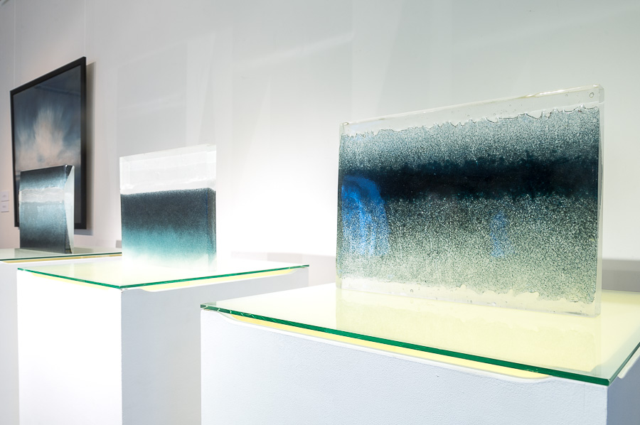 Ксения Векшина. "Север.Тишина" триптих 47х53х3 (х3) 2011 kilnformed casting glass. Фото: © Александр Трофимов