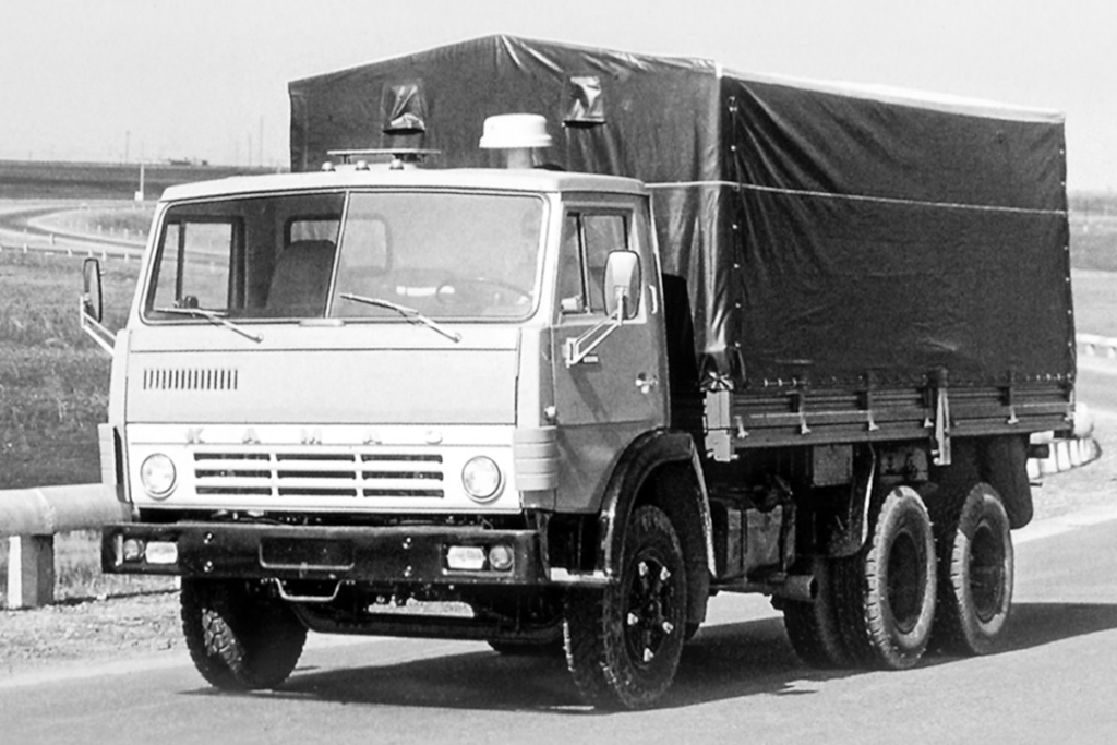 Автомобиль КамАЗ-5320