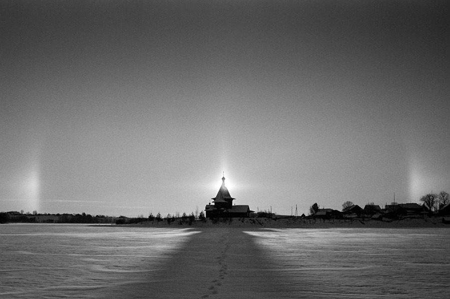 Персональная выставка известного российского фотографа Алексея Мякишева «Колодозеро».