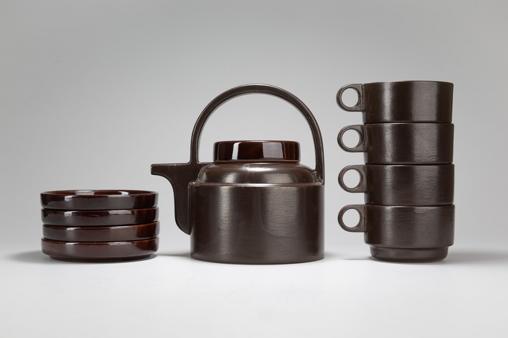 Складируемый набор посуды «Адмирал». Прототип. Дизайн: Давид Авакян. 1980-е. Фото: © Александр Трофимов